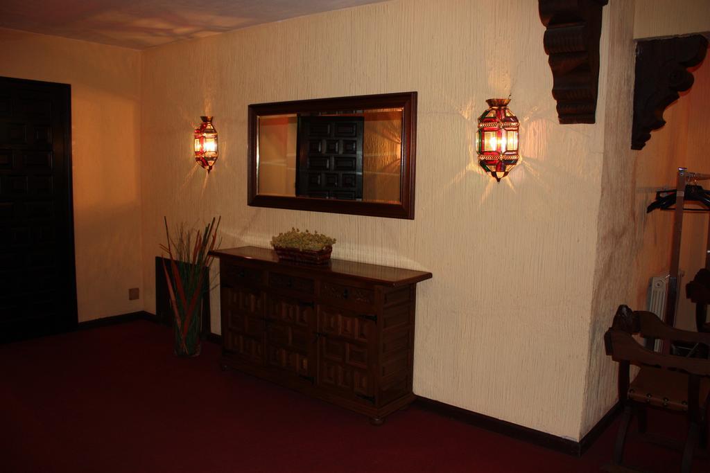 Hotel Restaurante Astorga Pradorrey Exterior photo